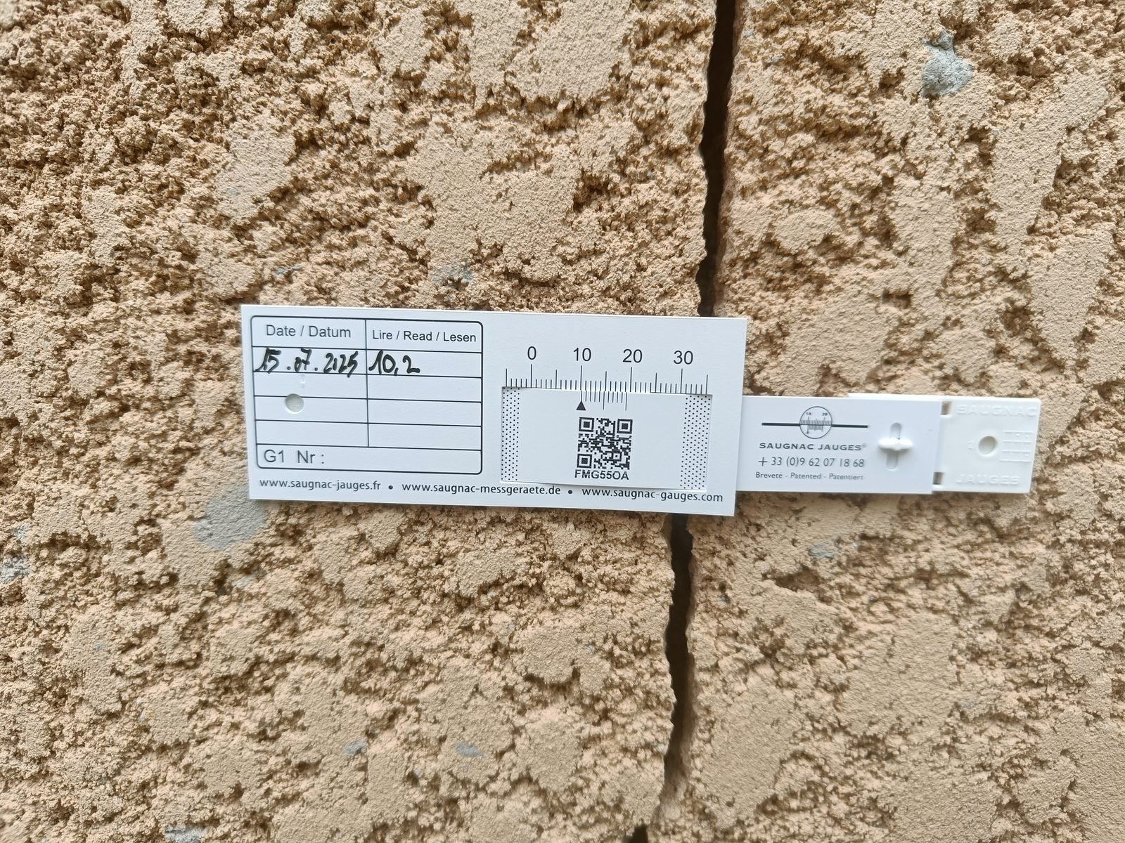Surveillance d'une fissure avec jauge de mesure